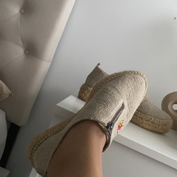 Eric Michael Womens Serena Embroidered Espadrilles Tan Canvas Floral Platform - Picture 14 of 15